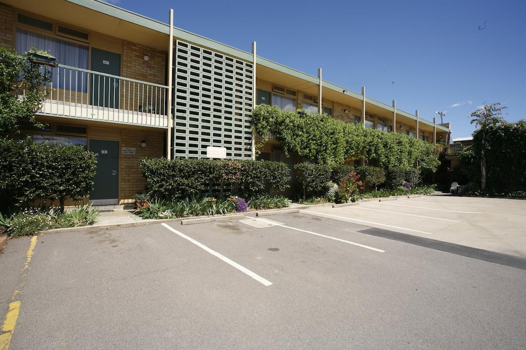 Mid City Motor Inn Queanbeyan Eksteriør bilde